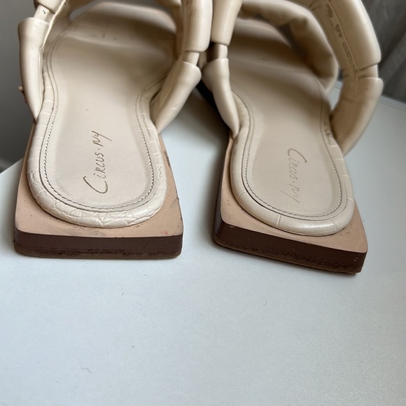 Circus by Edelman NY women’s Inara flat modern beige. Size 6.5 - Picture 4 of 6